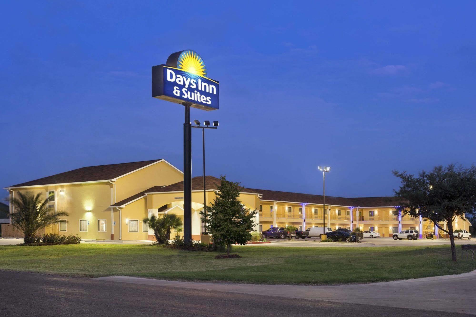 Days Inn Pearsall Eksteriør billede