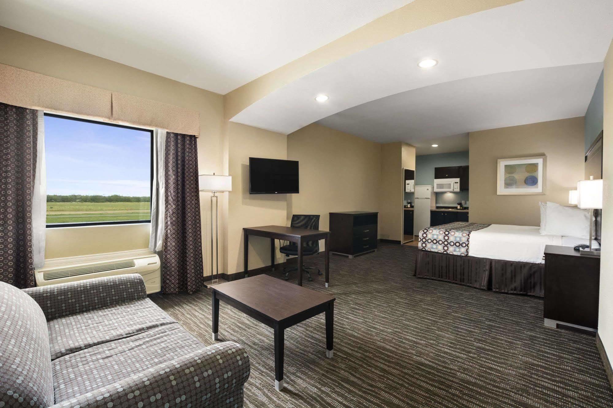 Days Inn Pearsall Eksteriør billede
